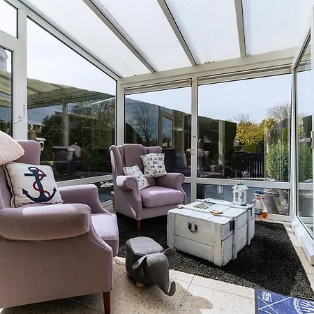 Holiday home Veermansplaat 20 - Noordzepark Ouddorp, Big Garden And Multiple Terraces Near The - Not For Companies Ouddorp
