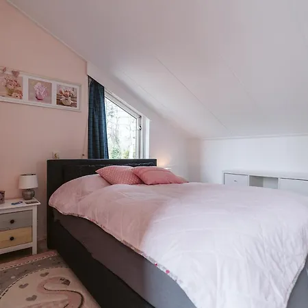Holiday home Veermansplaat 20 - Noordzepark Ouddorp, Big Garden And Multiple Terraces Near The - Not For Companies Ouddorp